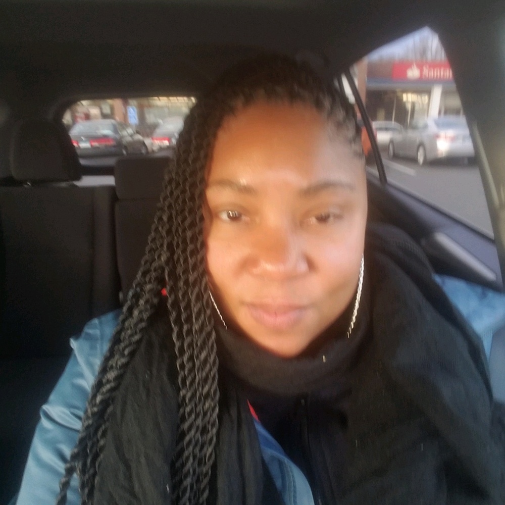 Meet your Posher, Selena